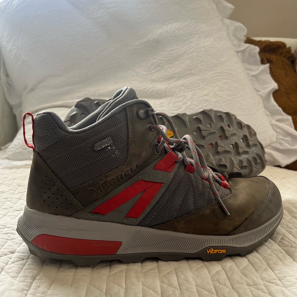 Merrell hiking boot vibran 11.5 waterproof